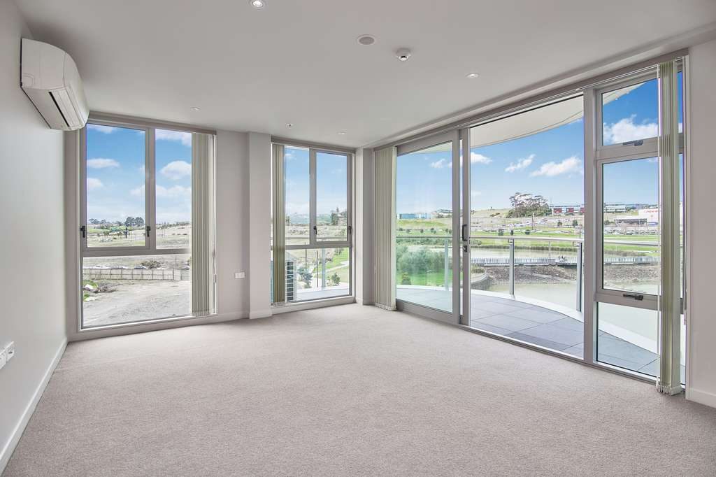 304/5 Rose Garden Lane, Albany, Auckland - Carousel 2
