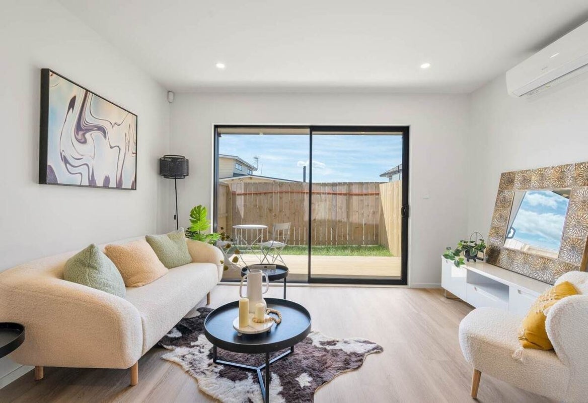 44 Clementine Place, Bucklands Beach, Auckland - Carousel 2