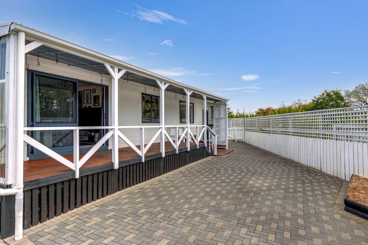 9A Robinson Avenue, Holdens Bay, Rotorua - Carousel 2