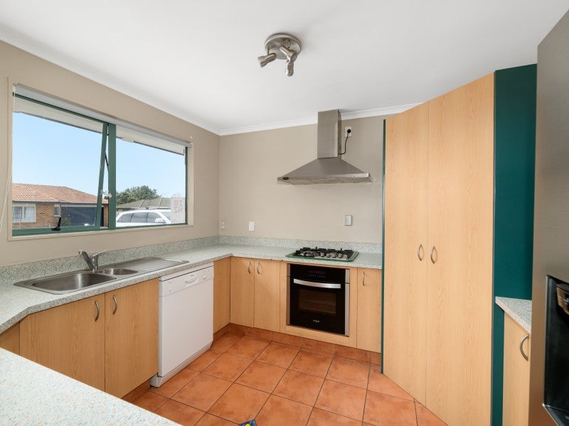 49 Athena Grove, Papamoa Beach, Papamoa - Carousel 2