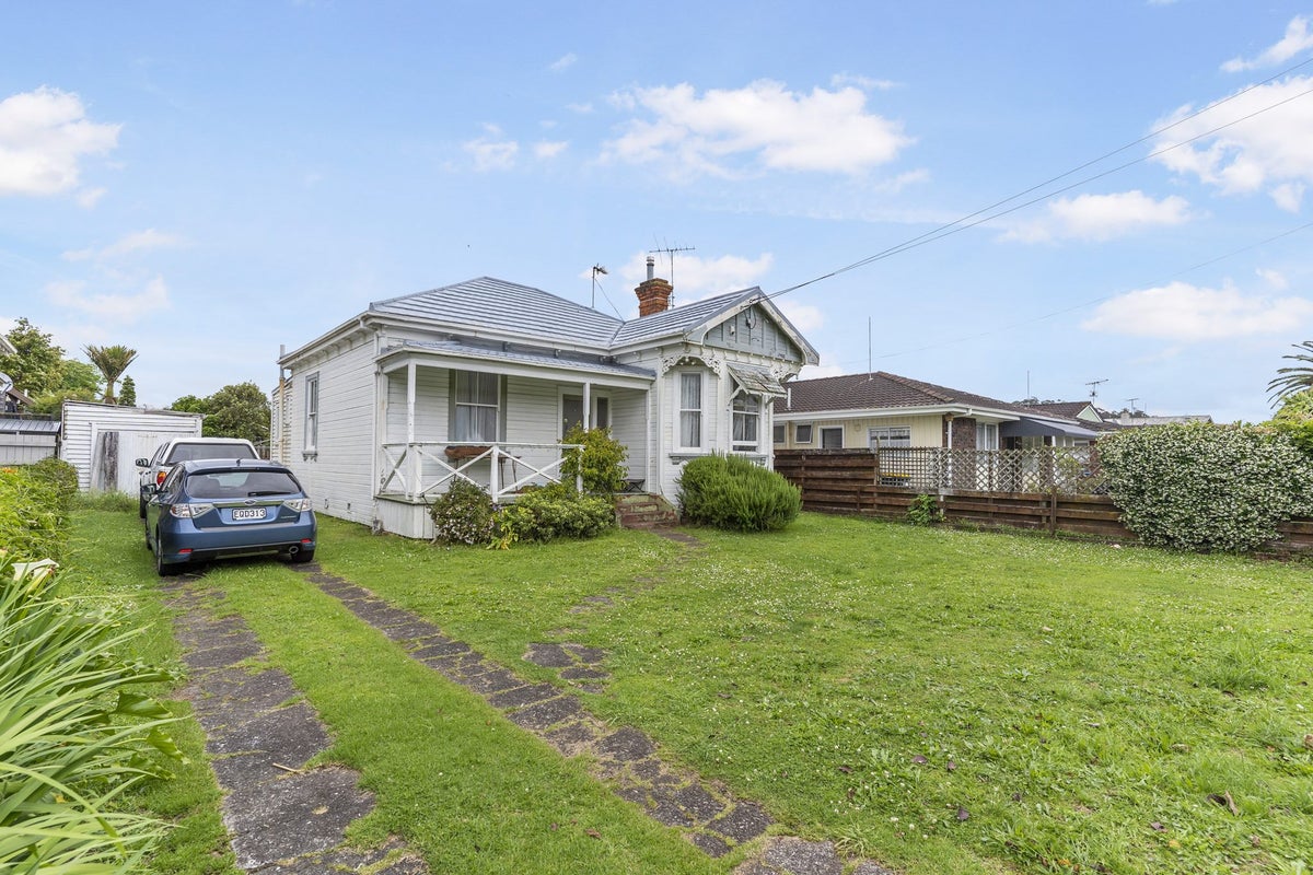 26 Coyle Street, Sandringham, Auckland - Carousel 17