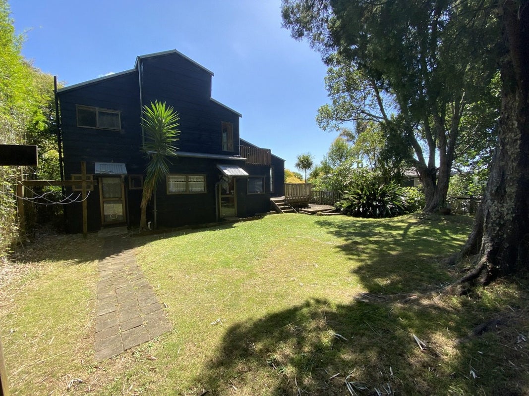 15 Chrisarda Place, Red Hill, Papakura - Carousel 1