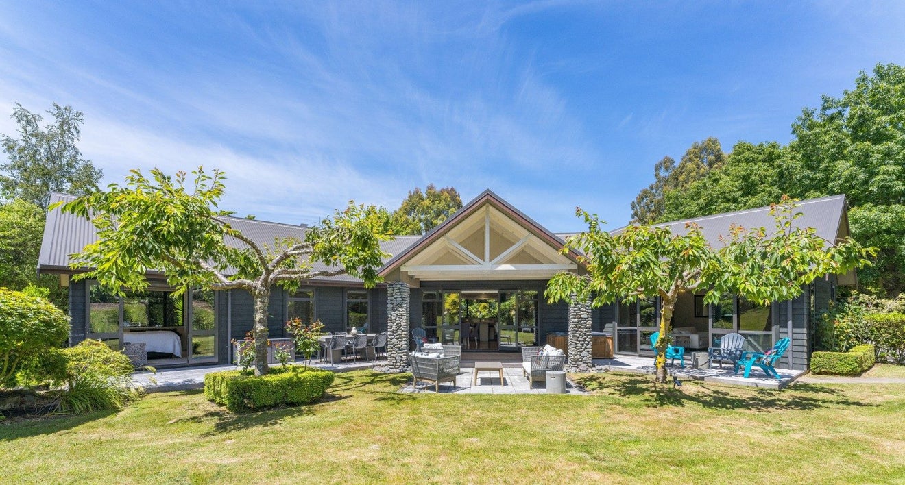 208 Mapara Road, Acacia Bay, Taupo - Carousel 1