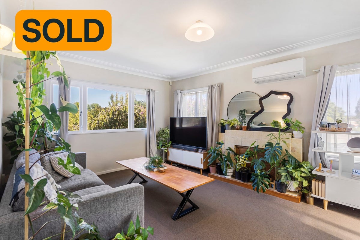 1/177 Edmonton Road, Te Atatu South, Auckland - Carousel 1