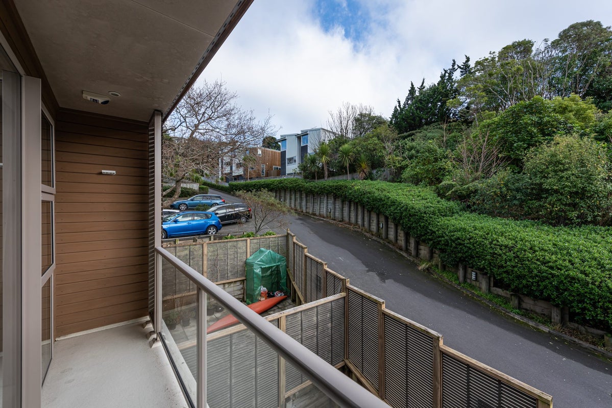 2/36 Makara Road, Karori, Wellington - Carousel 24