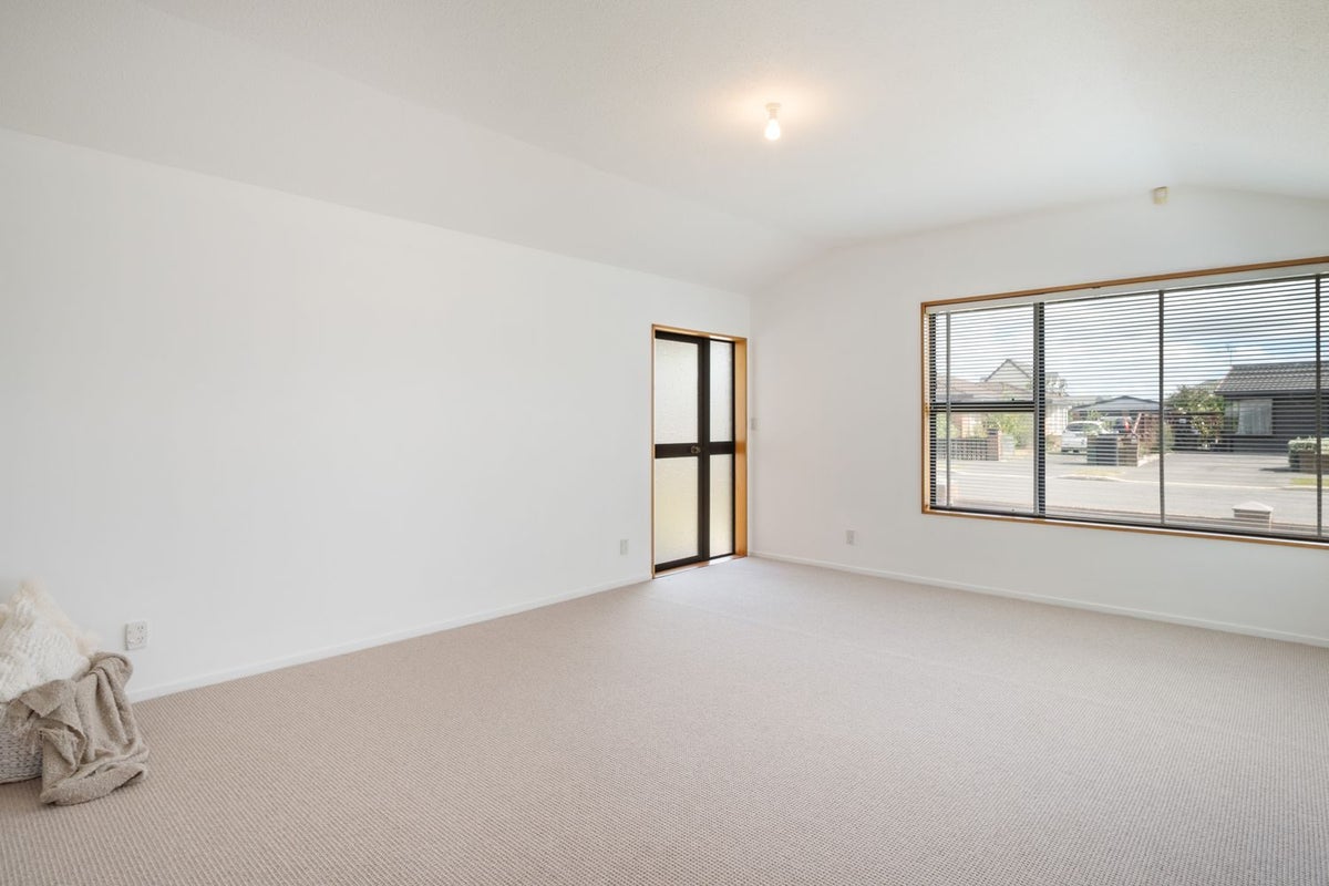 1/82 Waratah Street, Avondale, Christchurch - Carousel 2