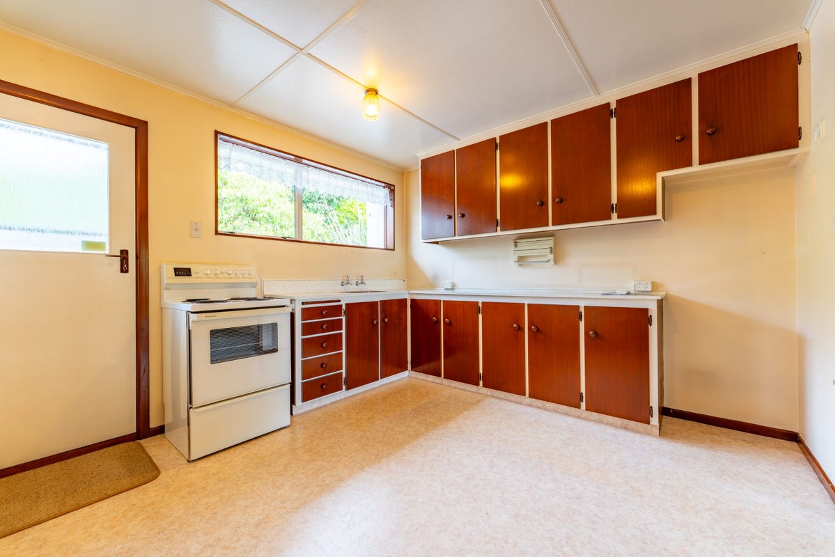 2/8 Campbell Street, Maori Hill, Timaru - Carousel 2