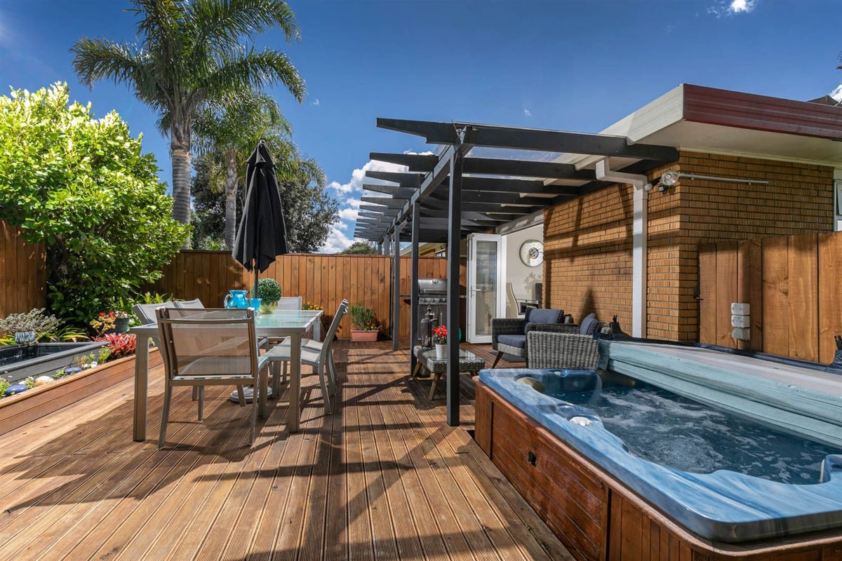 59 Spence Road, Henderson, Auckland - Carousel 1