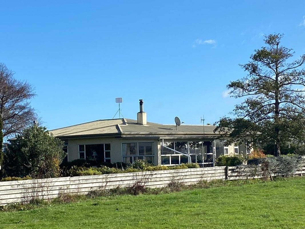 564 No 1 Line, Longburn, Palmerston North - Carousel 28