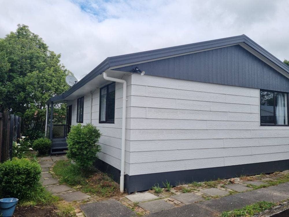 12B Saxbys Road, Glenview, Hamilton - Carousel 2