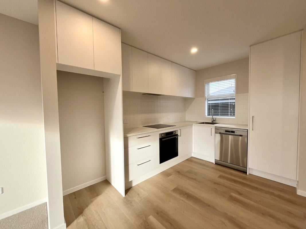 6/205 Cranford Street, St Albans, Christchurch - Carousel 2