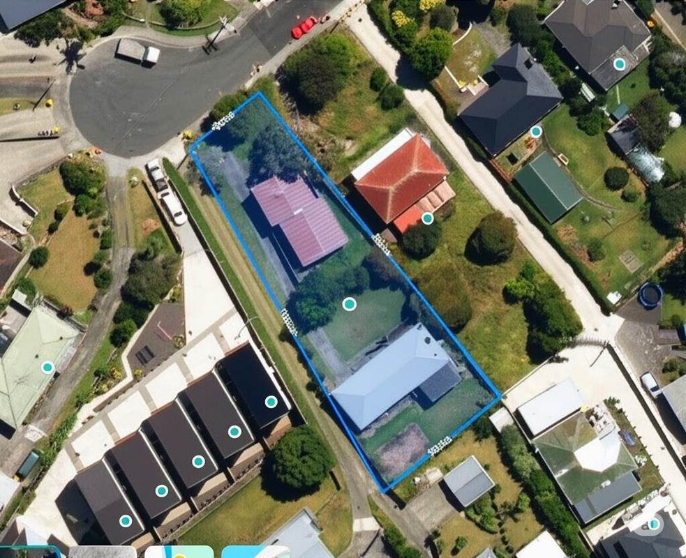 2/34 Tomo Street, New Lynn, Auckland - Carousel 13