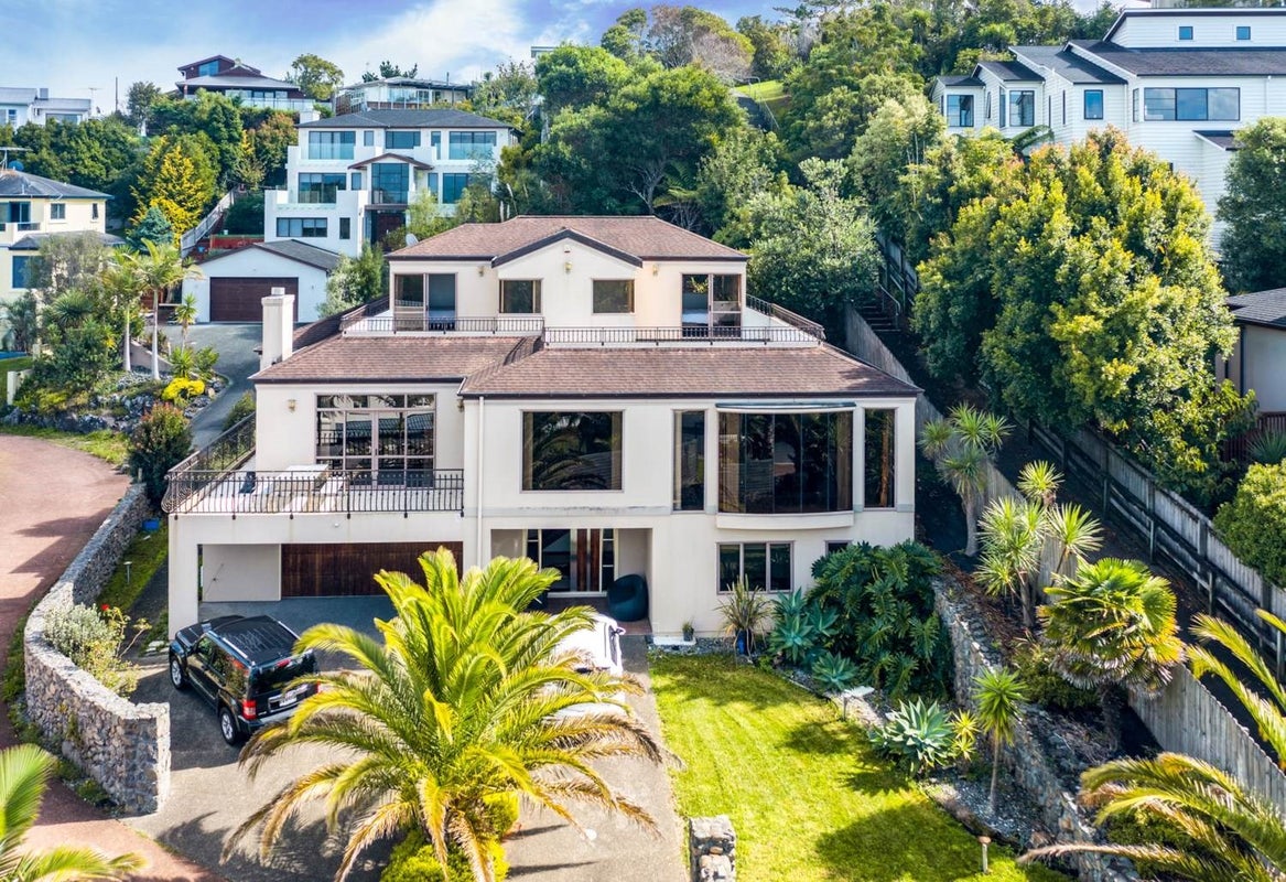 93 Penguin Drive, Murrays Bay, Auckland - Carousel 1