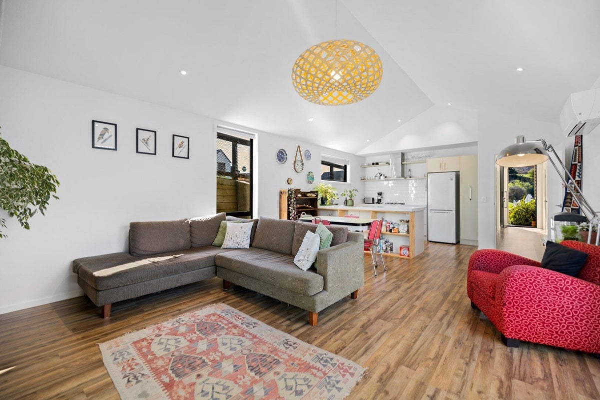 2 Huxley Place, Lake Hayes, Queenstown - Carousel 2