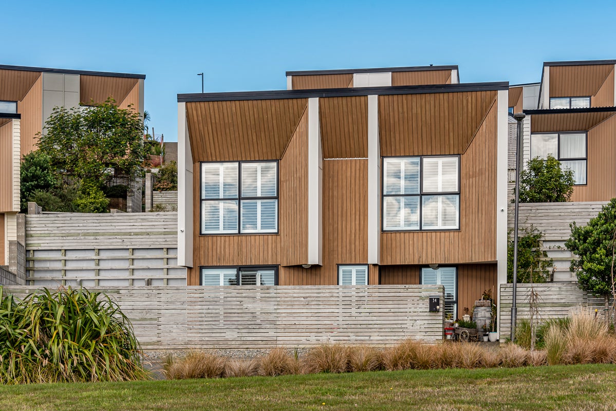34 Tea Tree Lane, Woodridge, Wellington - Carousel 1
