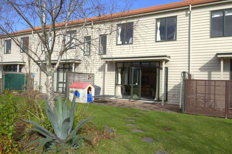 87/1 Ambrico Place, New Lynn, Auckland - Carousel 12