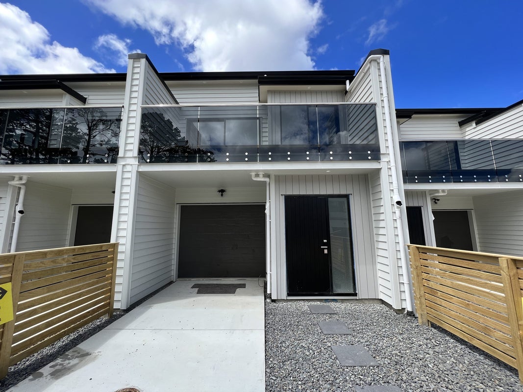 13 Korokio Lane, Henderson, Auckland - Carousel 1