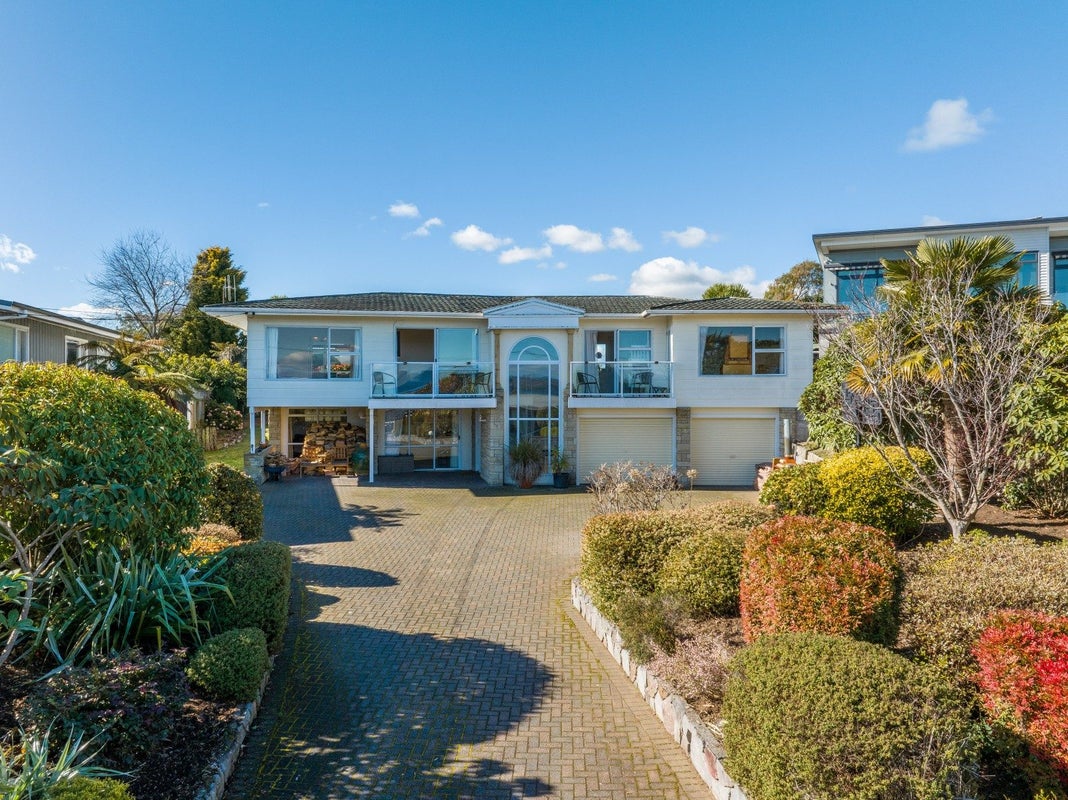 3 Wall Street, Waipahihi, Taupo - Carousel 2