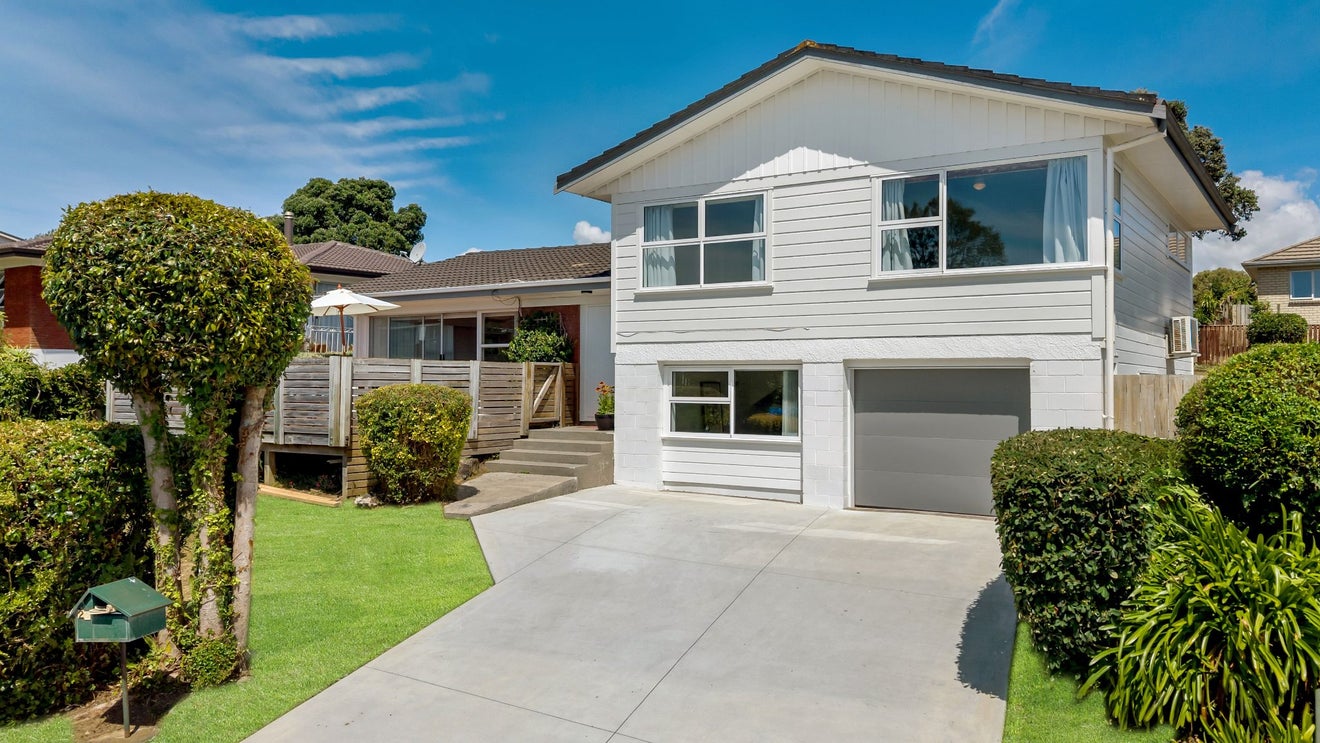 22 Archmillen Avenue, Pakuranga Heights, Auckland - Carousel 1