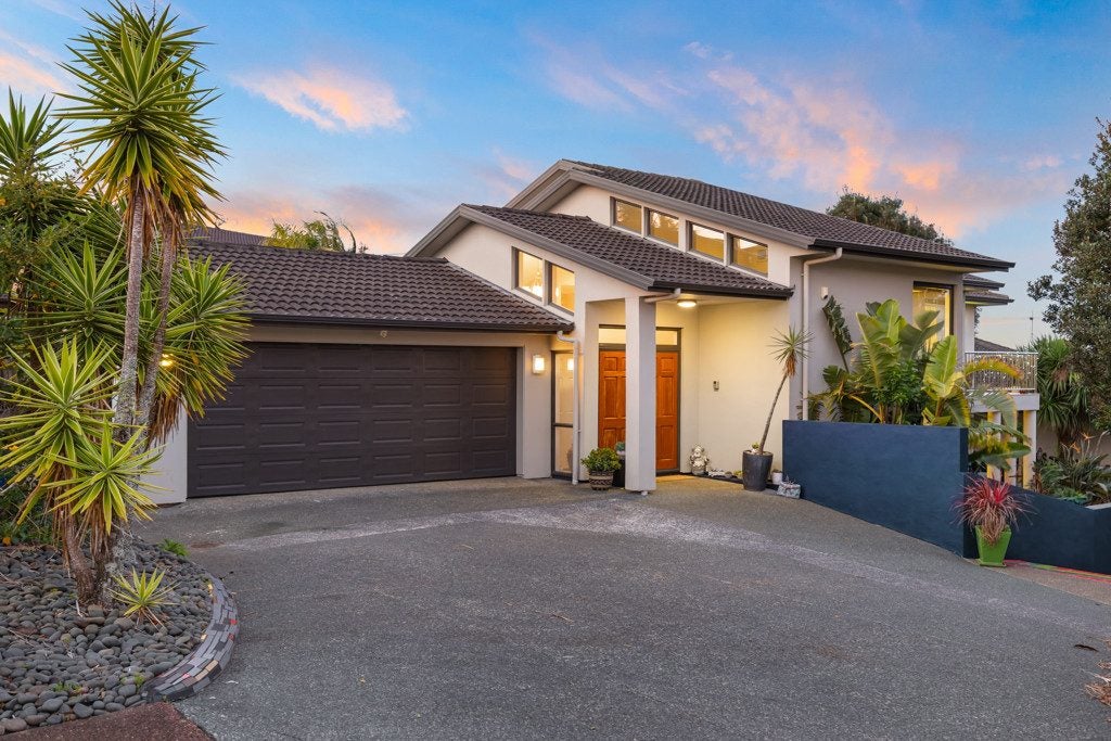 63 San Valentino Drive, Henderson, Auckland - Carousel 1