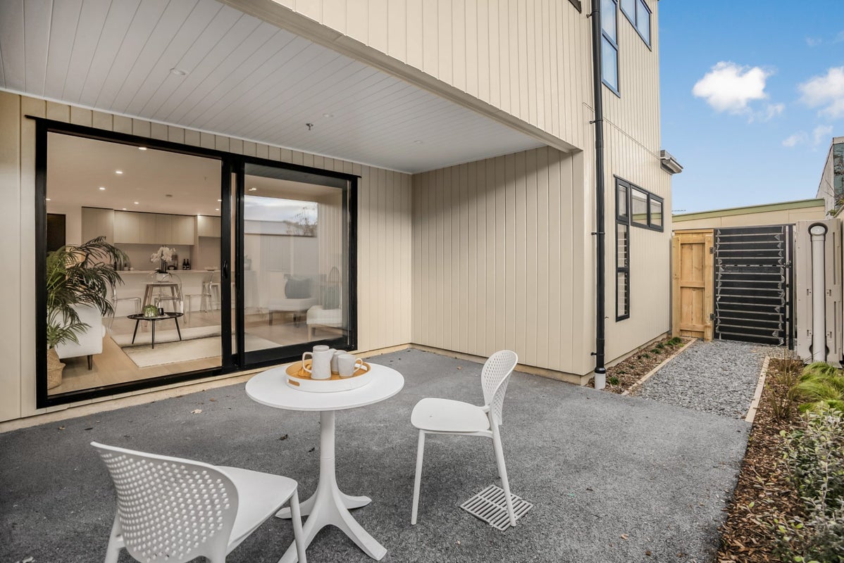 4/200 Knights Road, Hutt Central, Lower Hutt - Carousel 1