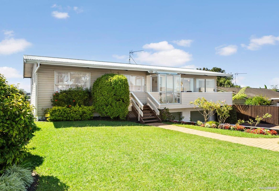 37 Sartors Avenue, Northcross, Auckland - Carousel 2
