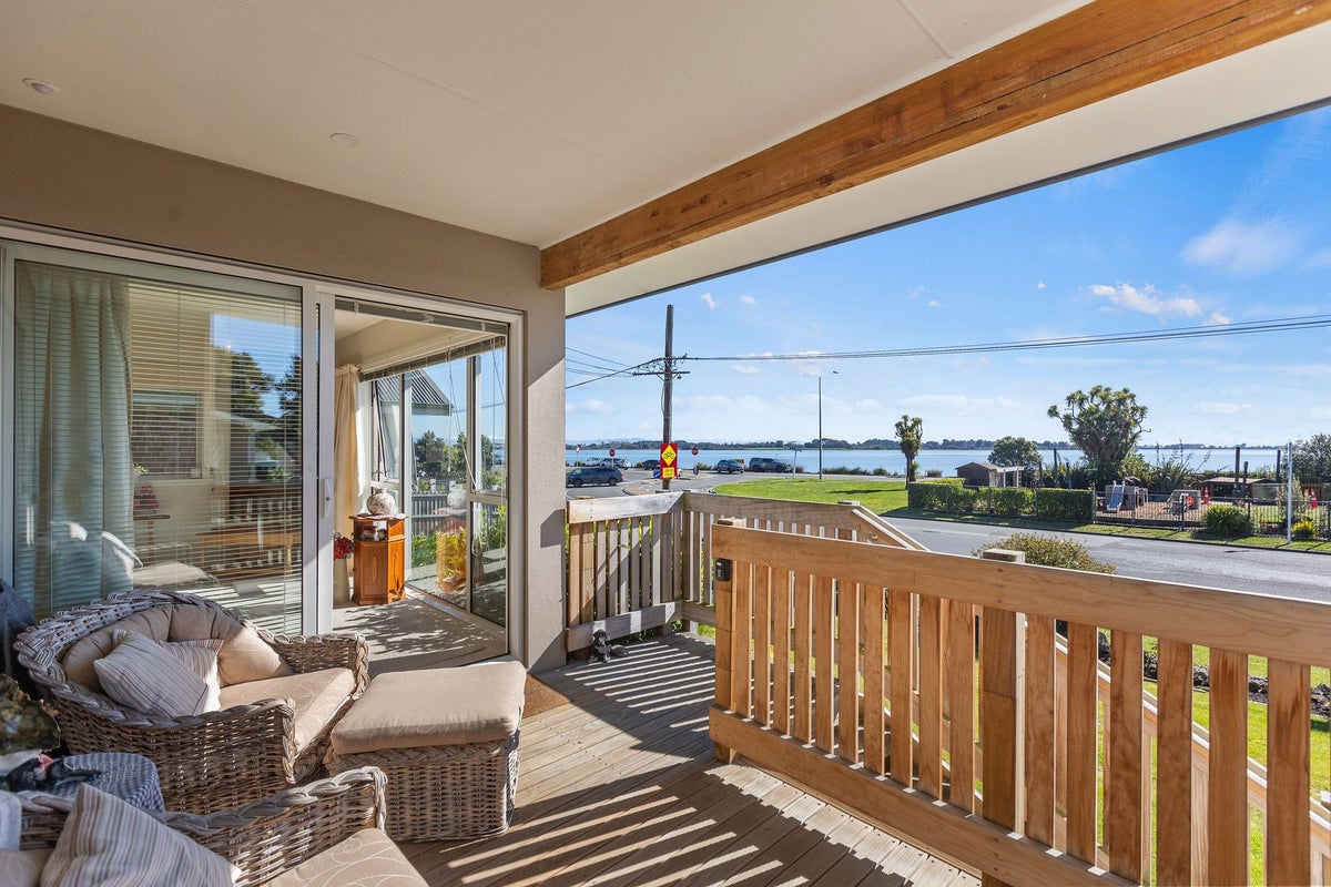 2/8 McCormacks Bay Road, Mount Pleasant, Christchurch - Carousel 1