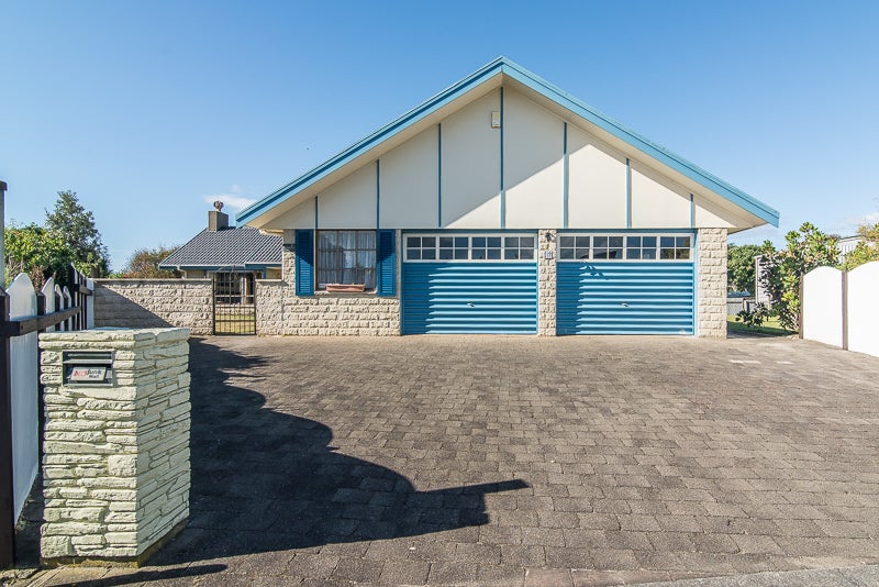 13 Whitmore Grove, Waikanae Beach, Waikanae - Carousel 2