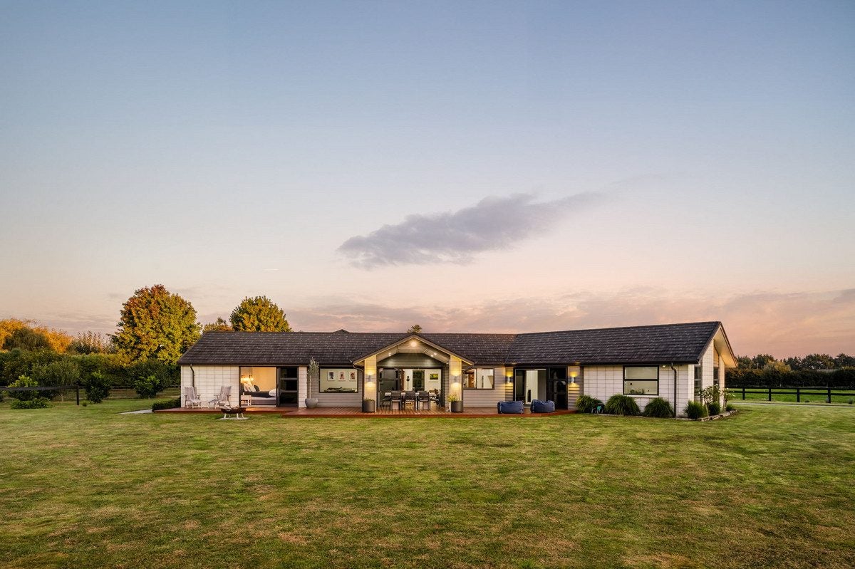 11 South Oaks Close, Pukemoremore, Cambridge - Carousel 2