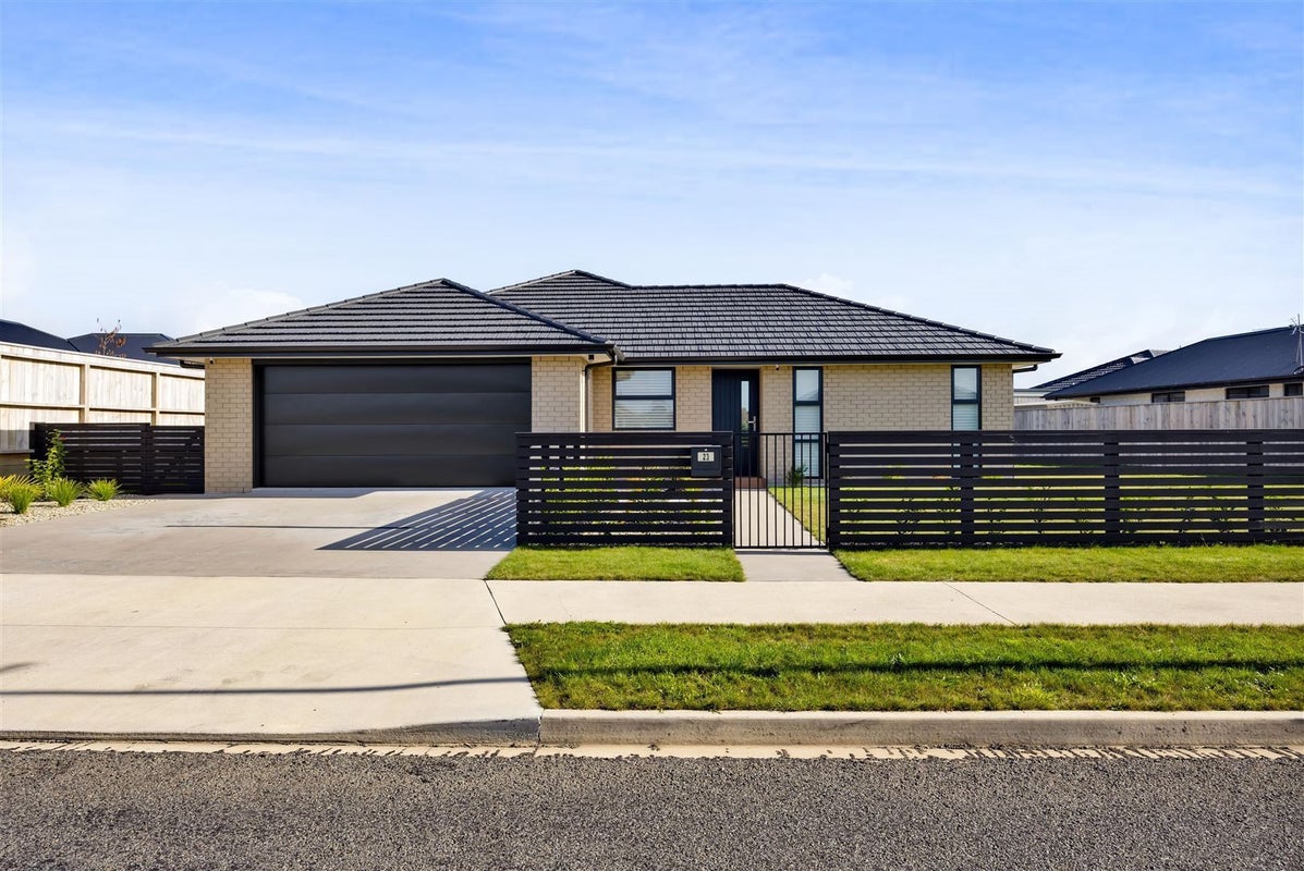 23 Papawhero Drive, Bell Block, New Plymouth - Carousel 1