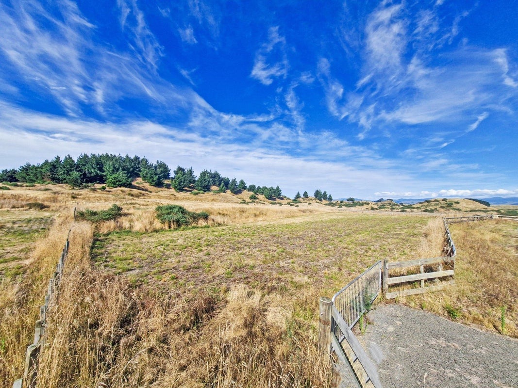 33 Truebridge Drive, Waitarere, Levin - Carousel 1