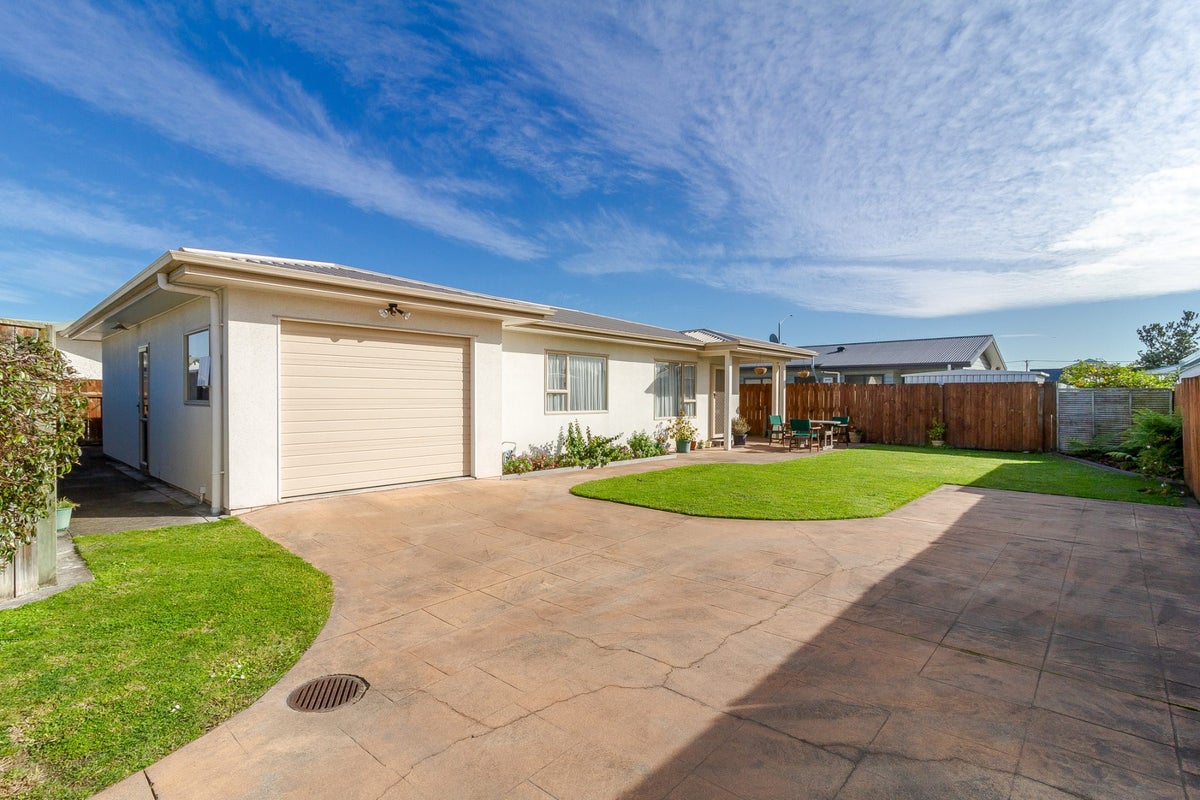25A Flanders Avenue, Onekawa, Napier - Carousel 2