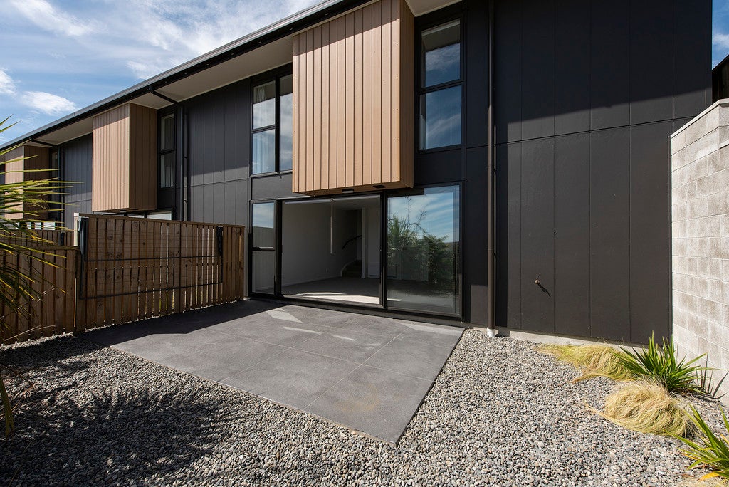 67 Woodridge Drive, Woodridge, Wellington - Carousel 1