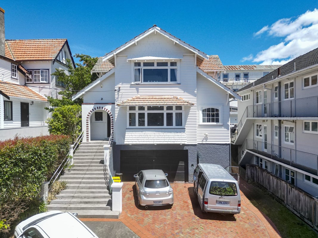 8 Armour Avenue, Mount Victoria, Wellington - Carousel 2