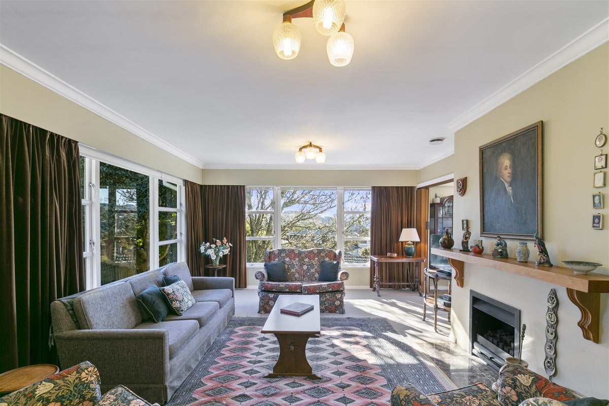 6 Hawtrey Terrace, Johnsonville, Wellington - Carousel 2