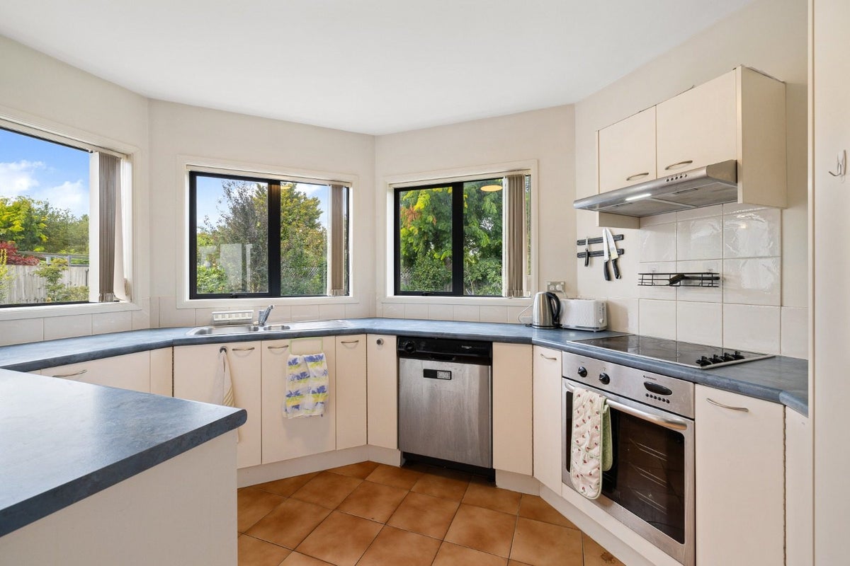 21 Becmead Drive, Harewood, Christchurch - Carousel 2