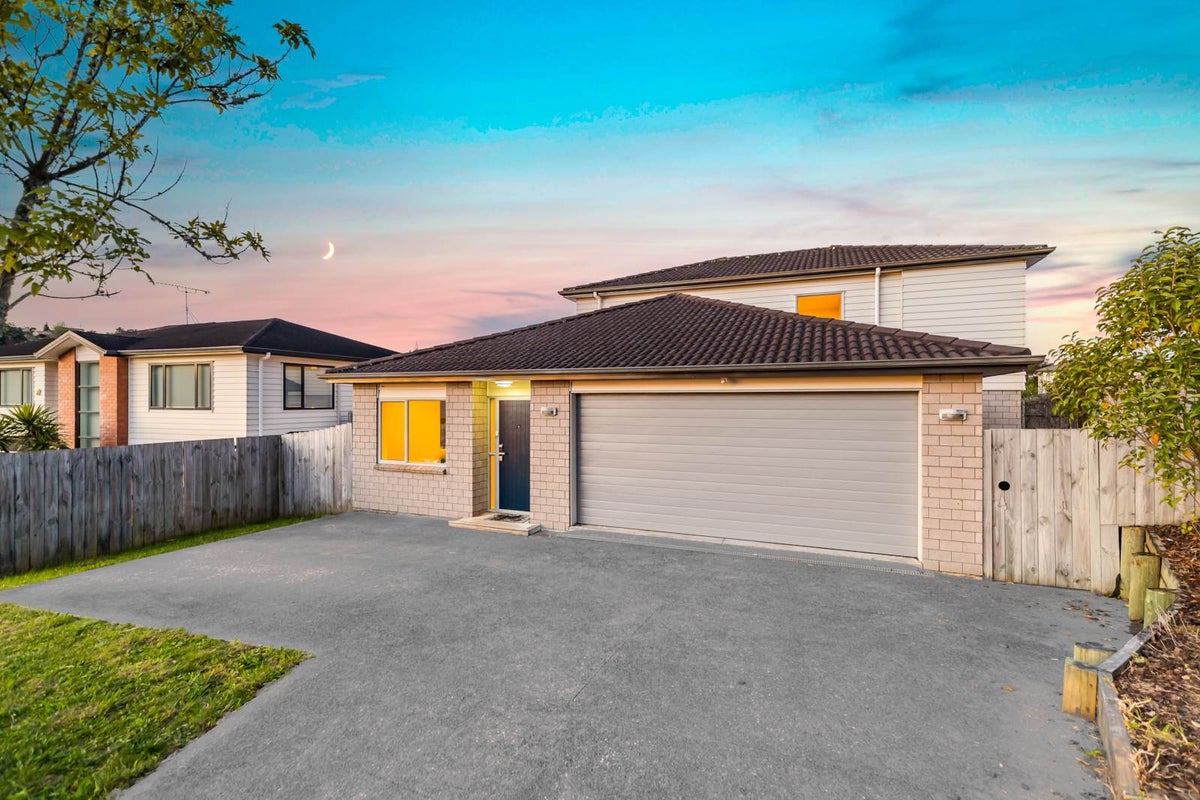 88 Tamahere Drive, Glenfield, Auckland - Carousel 1