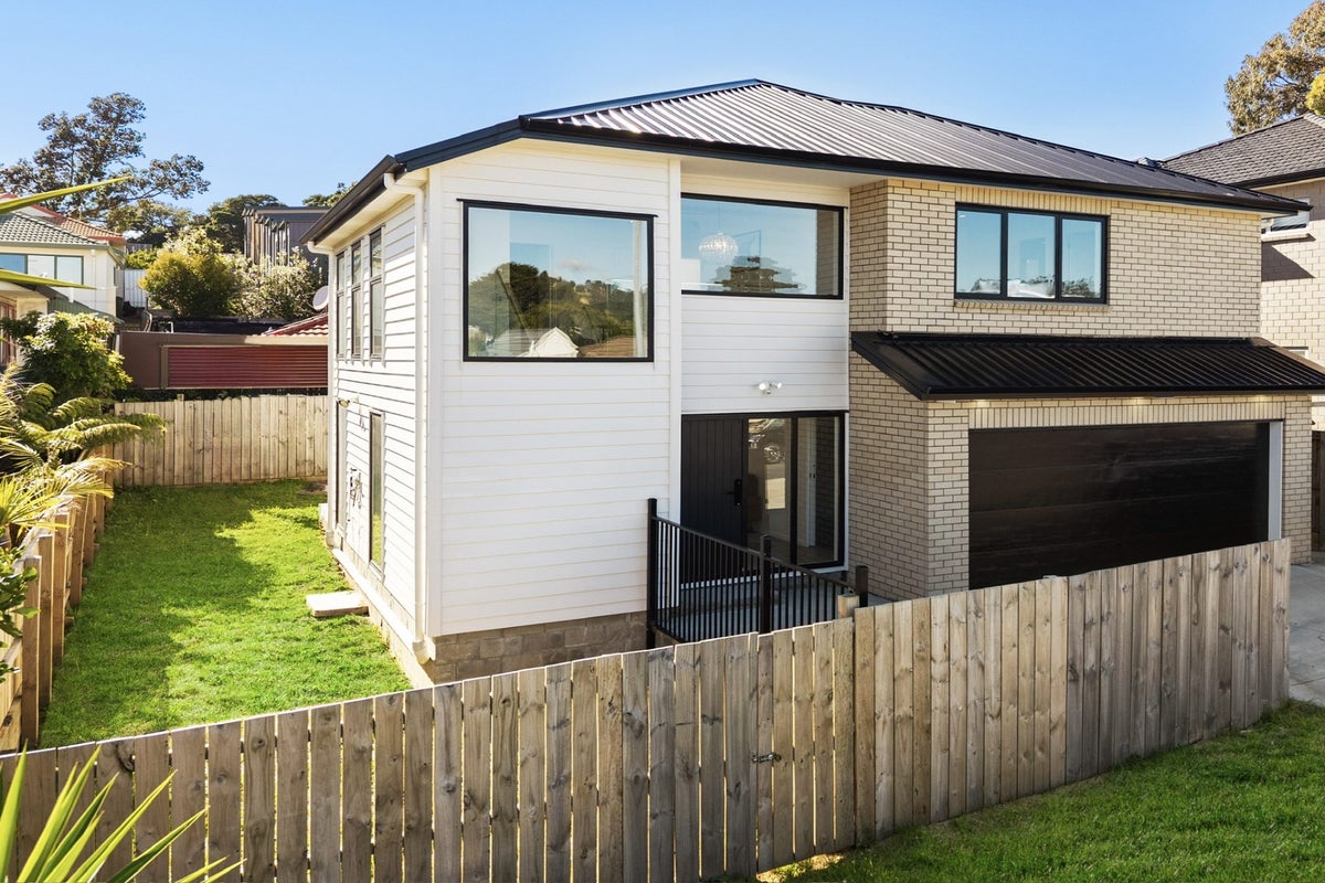 2B Palmgreen Court, Stanmore Bay, Whangaparaoa - Carousel 1