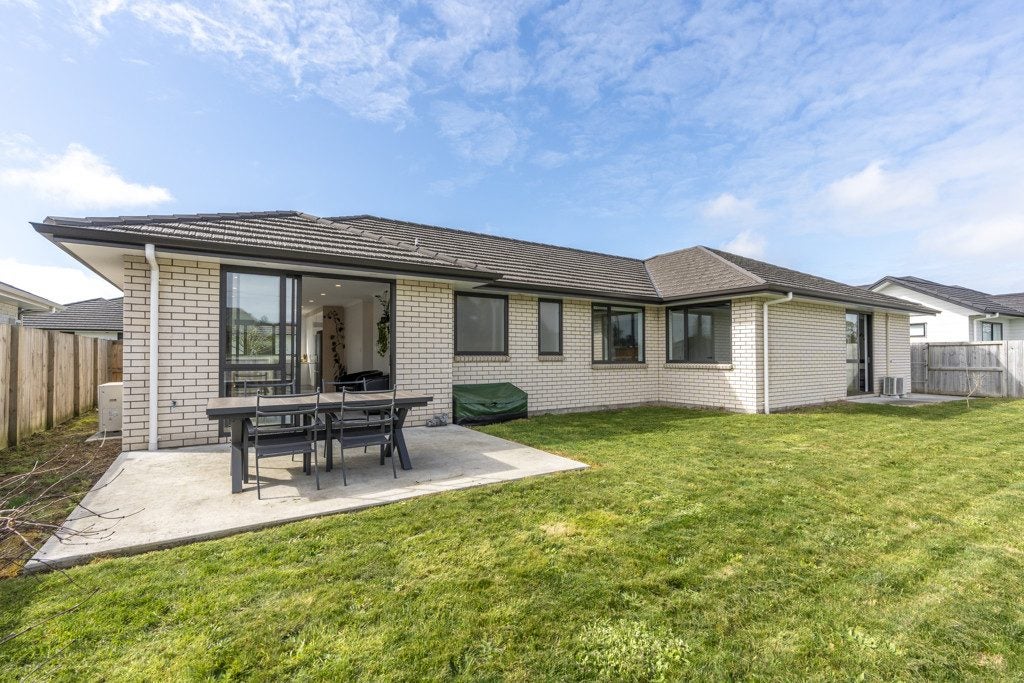 52 Maggie Place, Chartwell, Hamilton - Carousel 21