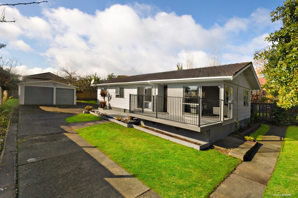 55 Moncrieff Avenue, Clendon Park, Auckland - Carousel 1
