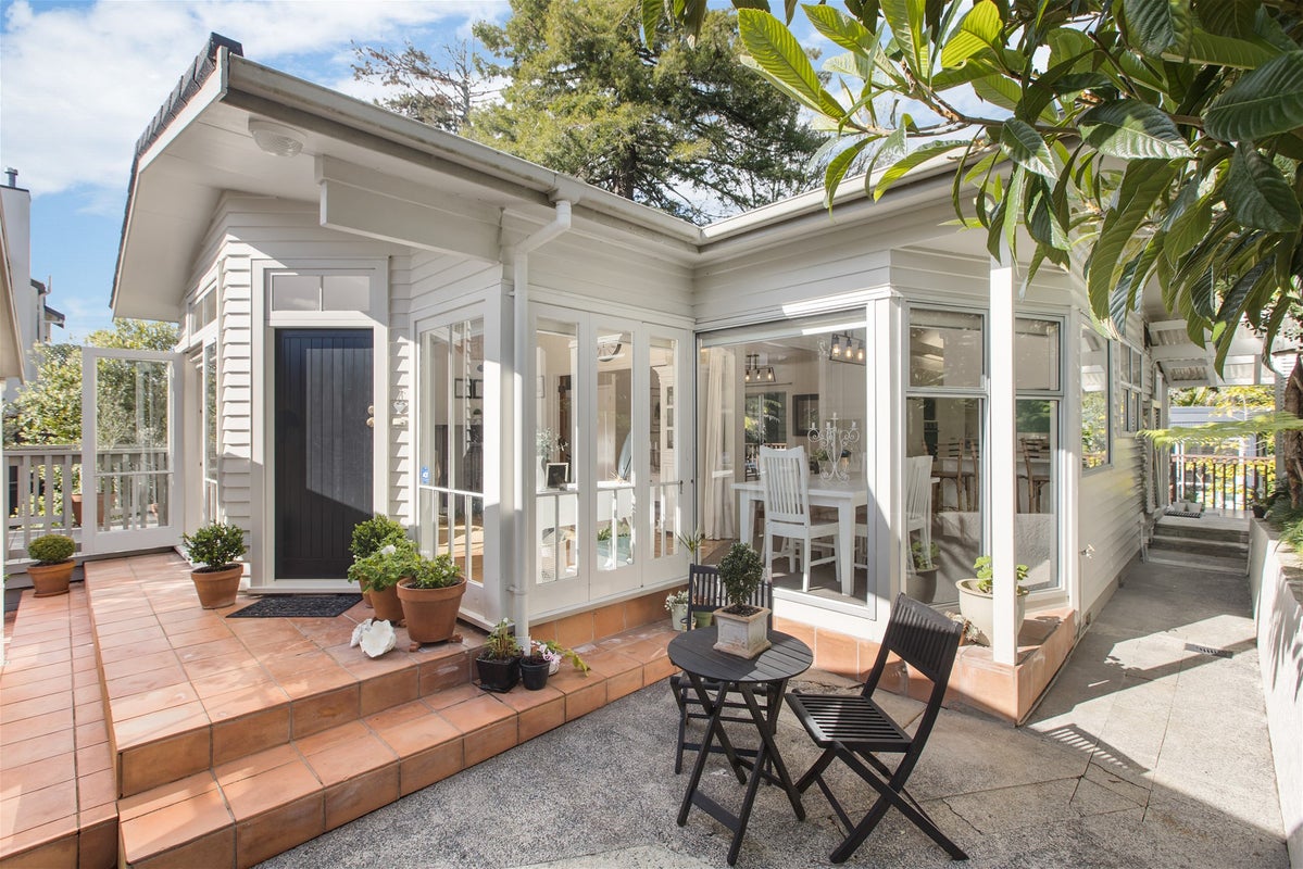 103 Beach Road, Mellons Bay, Auckland - Carousel 1