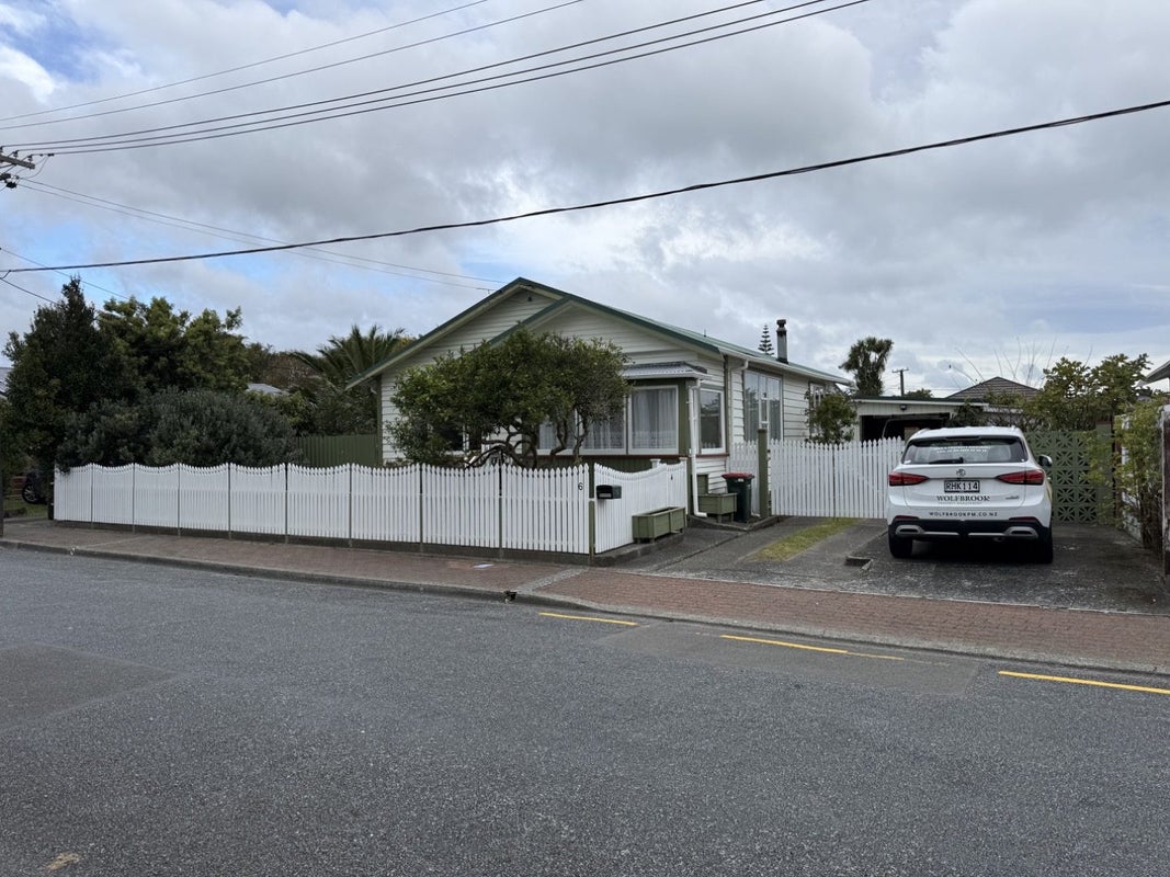 6 Valentine Street, Alicetown, Lower Hutt - Carousel 26