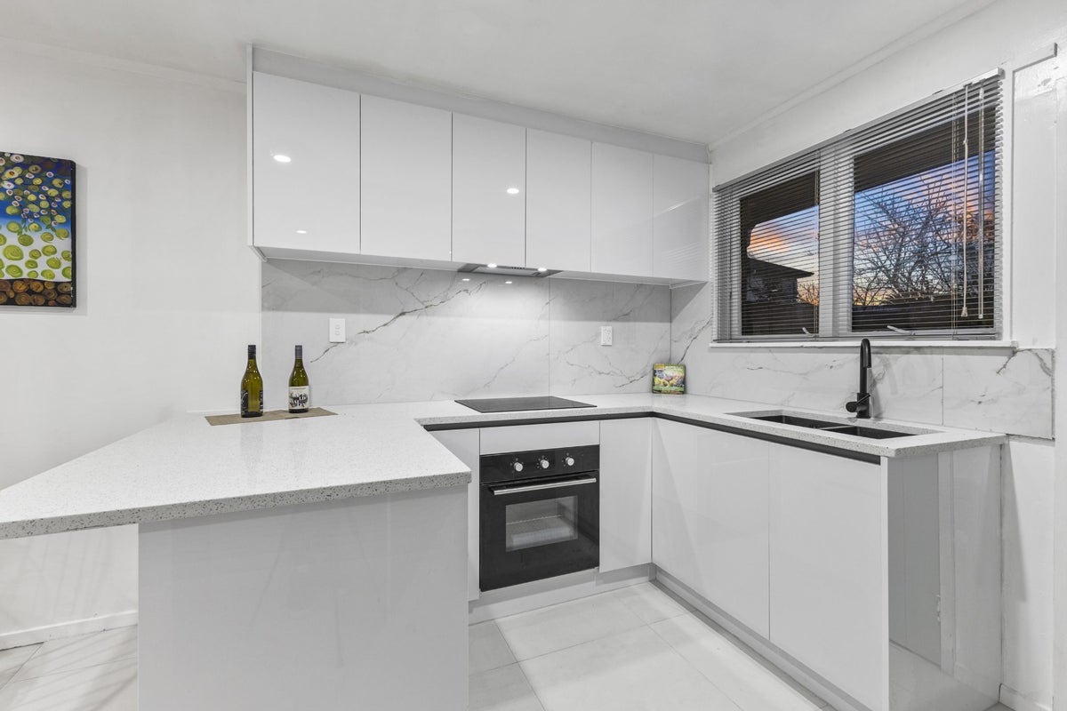 1/13A Vine Street, Mangere East, Manukau City, Auckland - Carousel 2