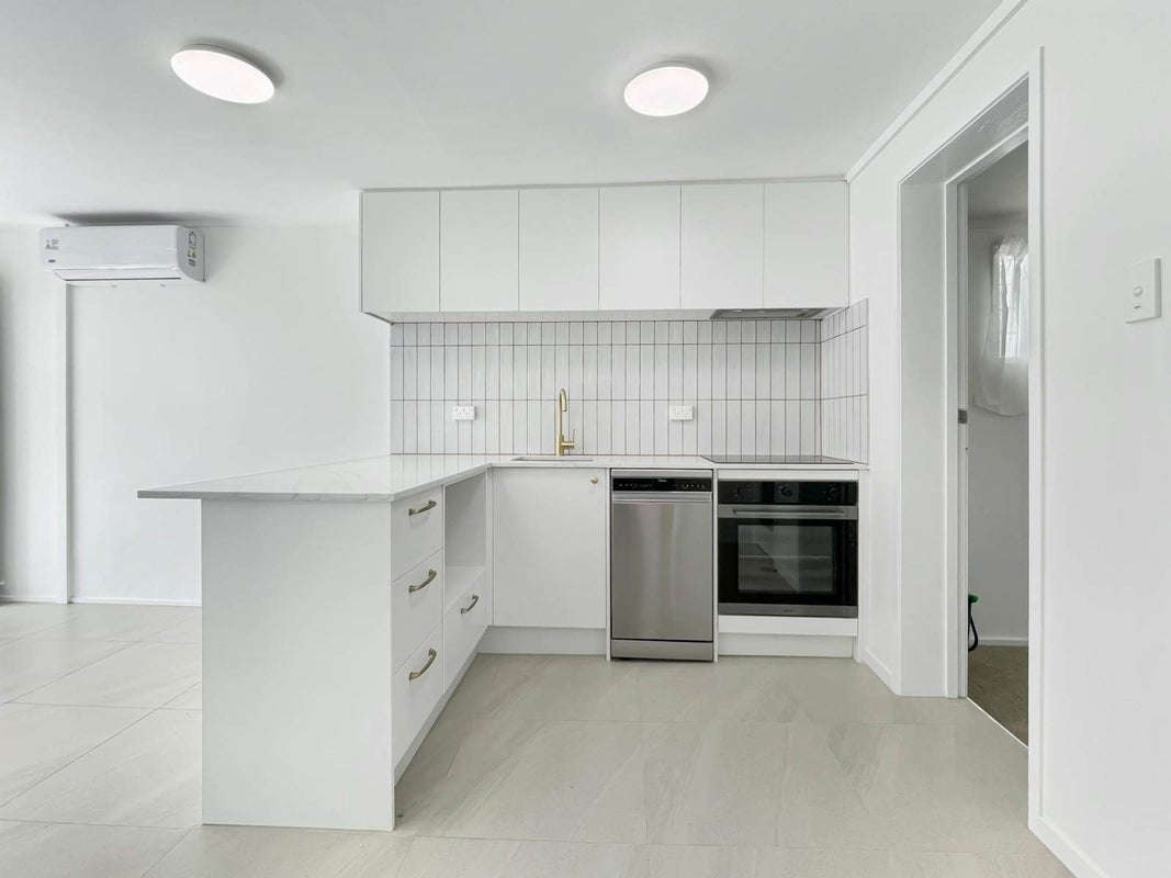 49M Seafield View Road, Grafton, Auckland - Carousel 2