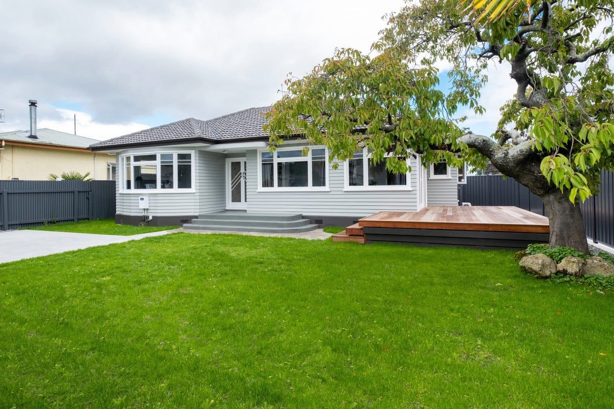 503 Grove Road, Mayfair, Hastings - Carousel 1