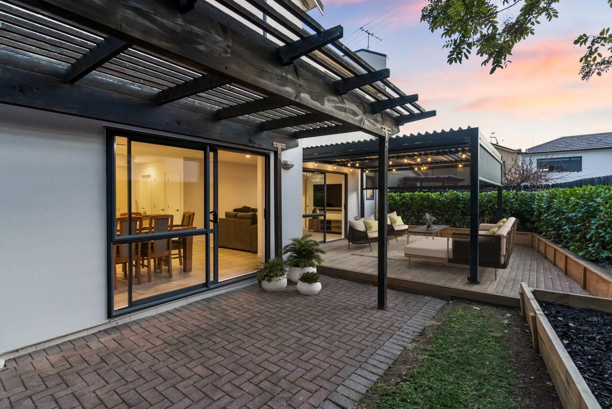 11 Bunker Rise, Golflands, Auckland - Carousel 2