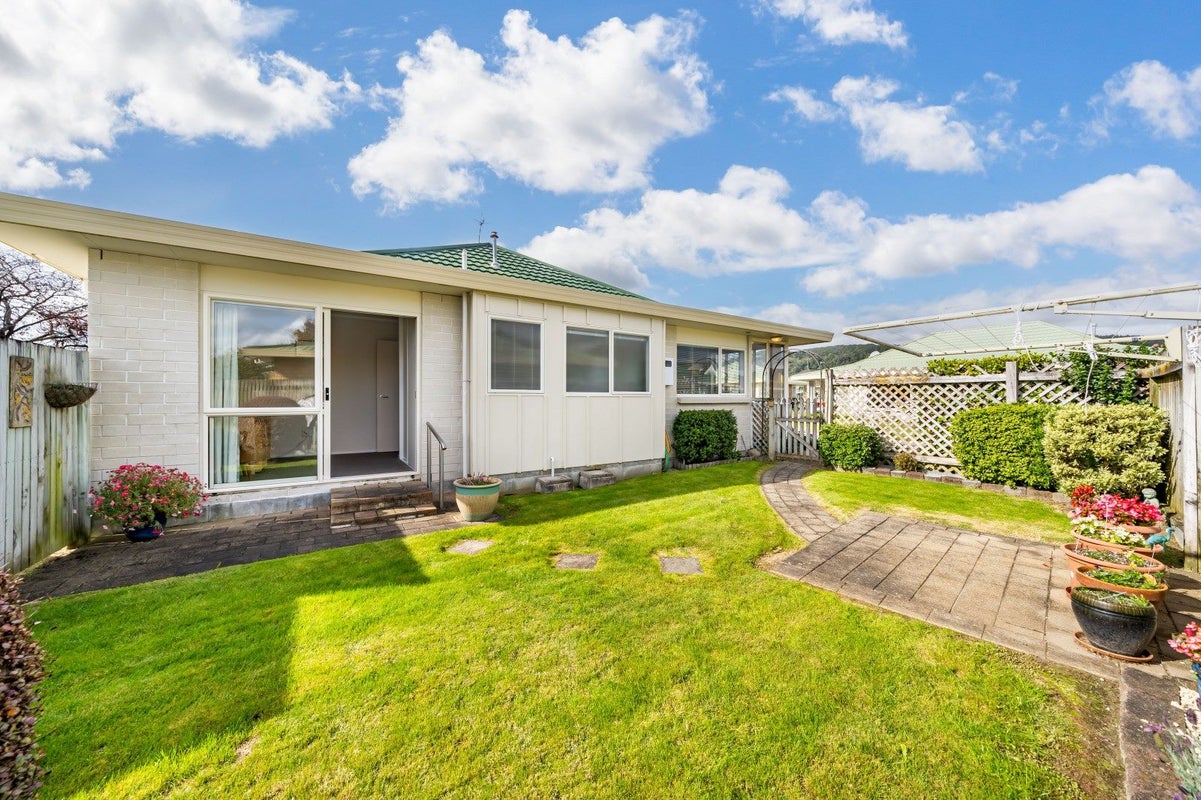 9/17 JOHN ST, TRENTHAM, UPPER HUTT - Carousel 2