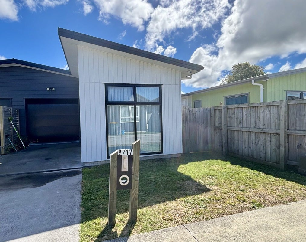 9/17 North Ridge Drive, Rototuna North, Hamilton - Carousel 1