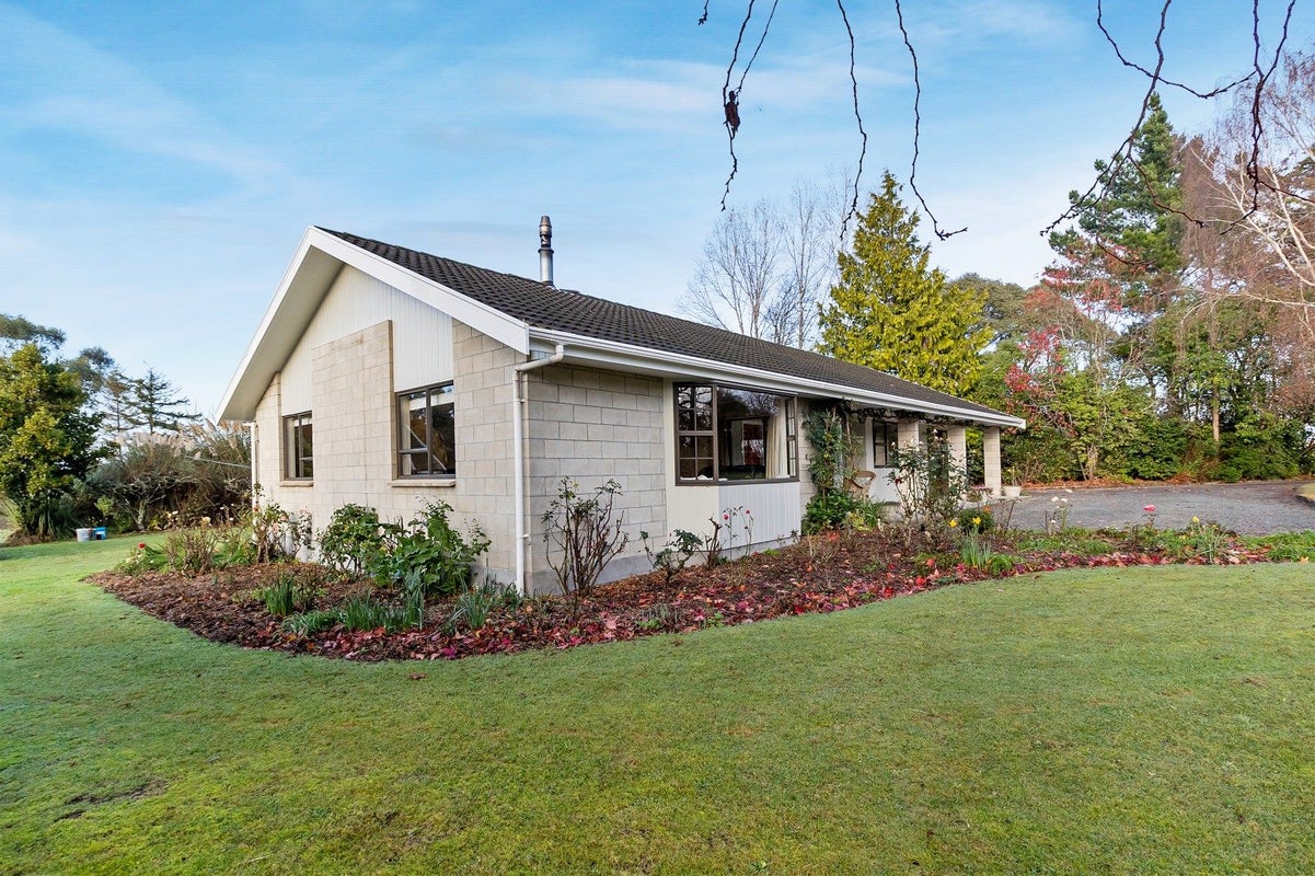 152 Rocky Hundreds Road, Fairview, Timaru - Carousel 2