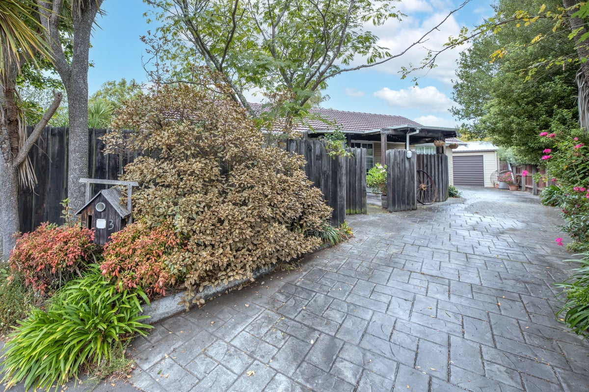 3 Leeman Place, Redwood, Christchurch - Carousel 17